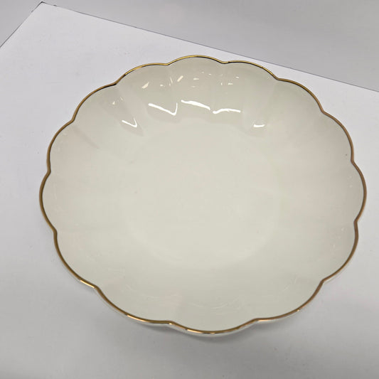 33 fl oz Stoneware Scalloped Dinner Bowl Gold Rim - Threshold™
